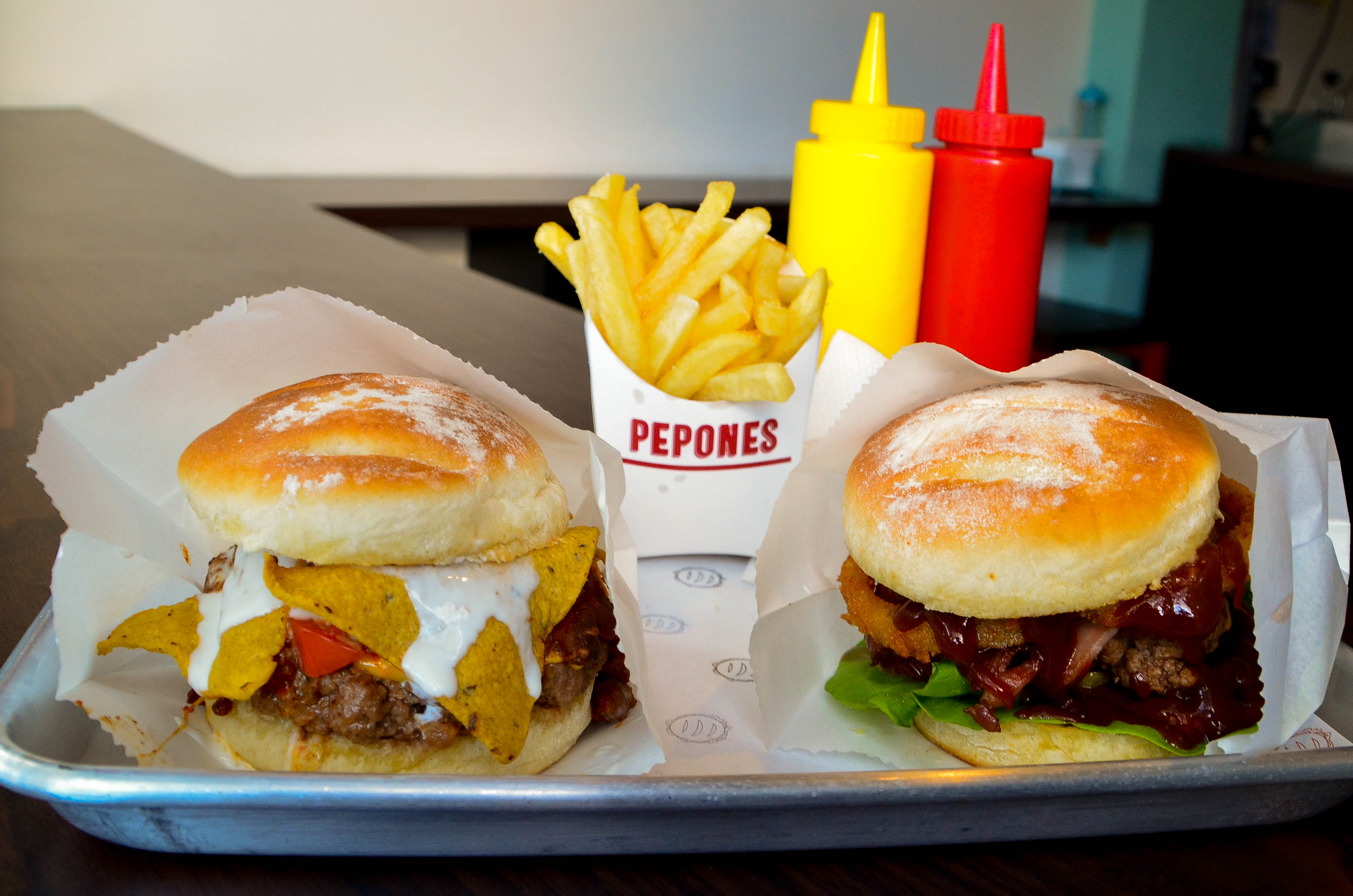 Pepones Burger shop (@peponesburger) • Instagram photos and videos